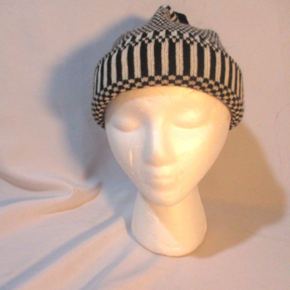 LUCIEN PELLAT-FINET POMPOM CASHMERE HAT Cap Beanie - Picture 7 of 7